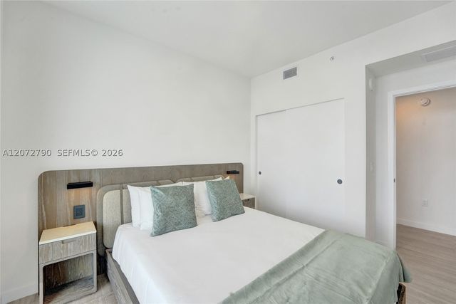 580 72nd St 1012, Miami Beach, FL 33141