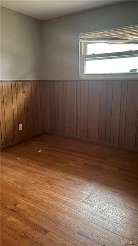 7009 Laupher Lane, St Louis, MO 63042