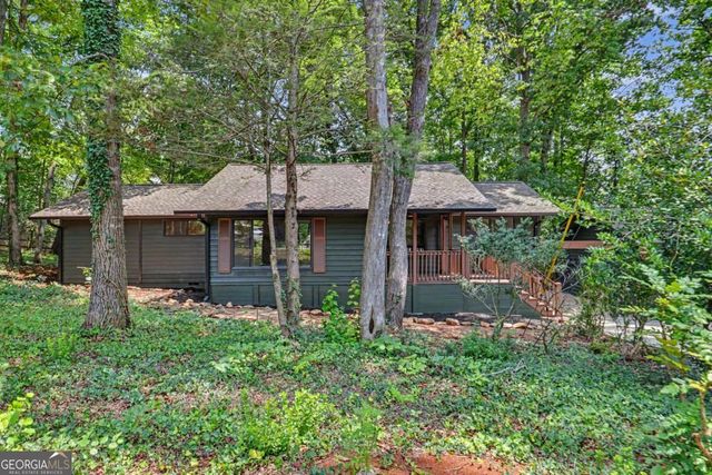 951 Mcclure Drive, Hayesville, NC 28904
