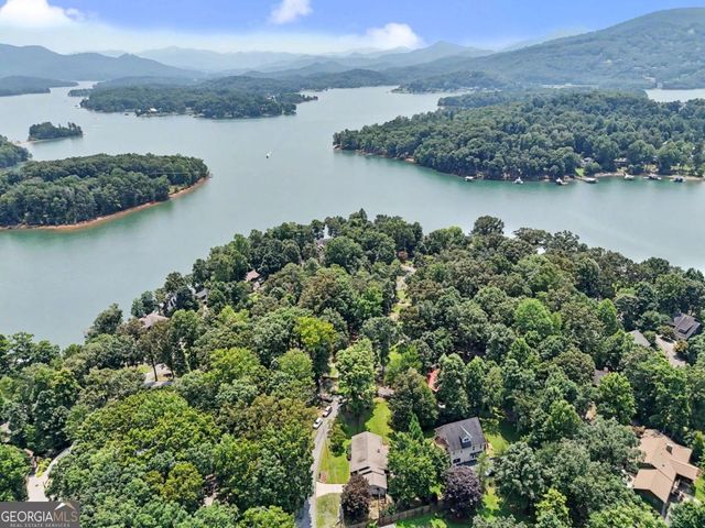 951 Mcclure Drive, Hayesville, NC 28904