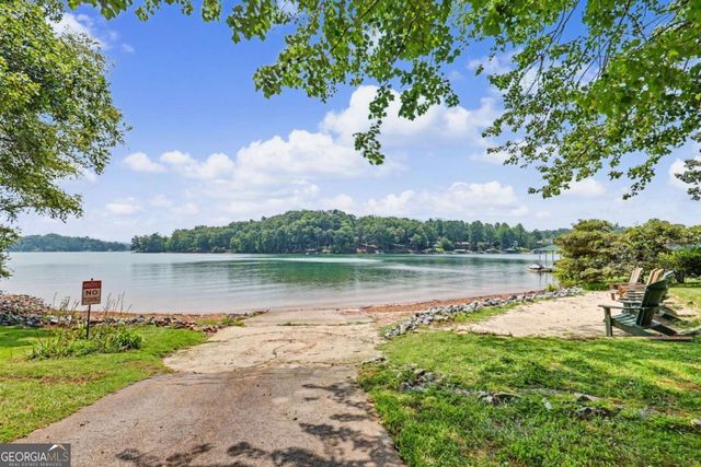 951 Mcclure Drive, Hayesville, NC 28904