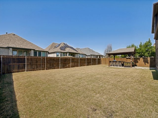 1011 Walford Drive, Forney, TX 75126