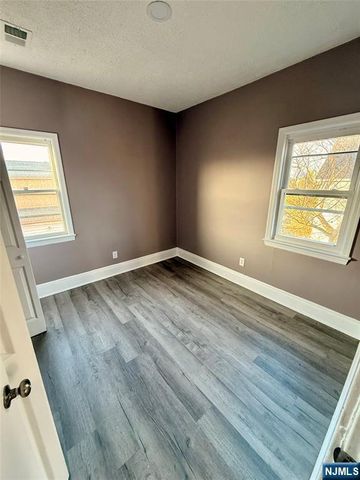 86 Hunter Street, Lodi, NJ 07644