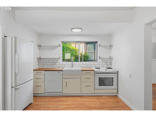 2237 Ne 14TH Ave, Portland, OR 97212