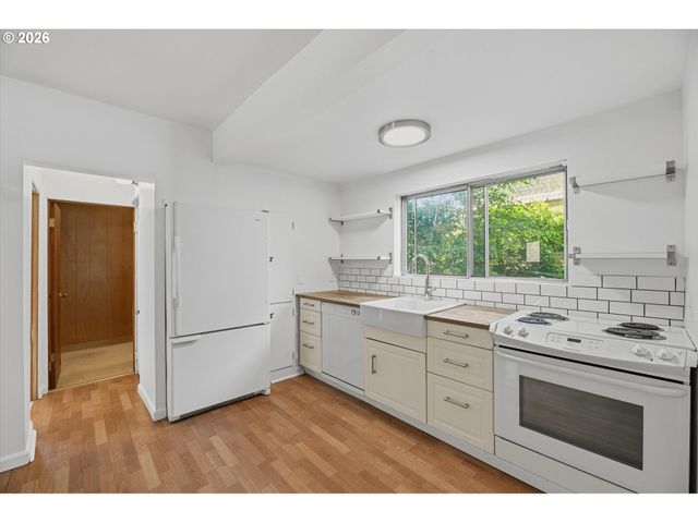 2237 Ne 14TH Ave, Portland, OR 97212