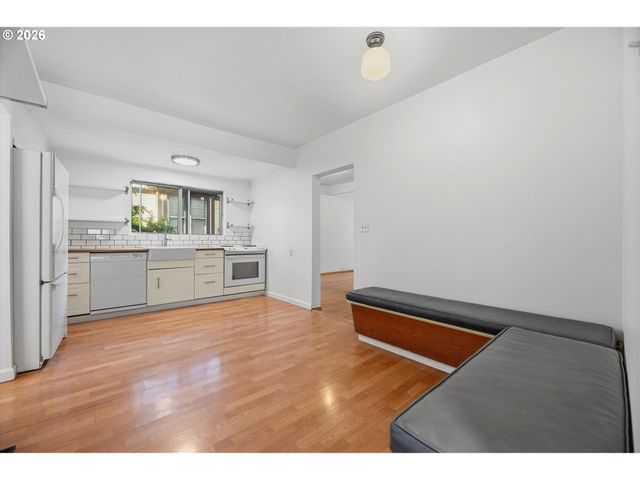 2237 Ne 14TH Ave, Portland, OR 97212