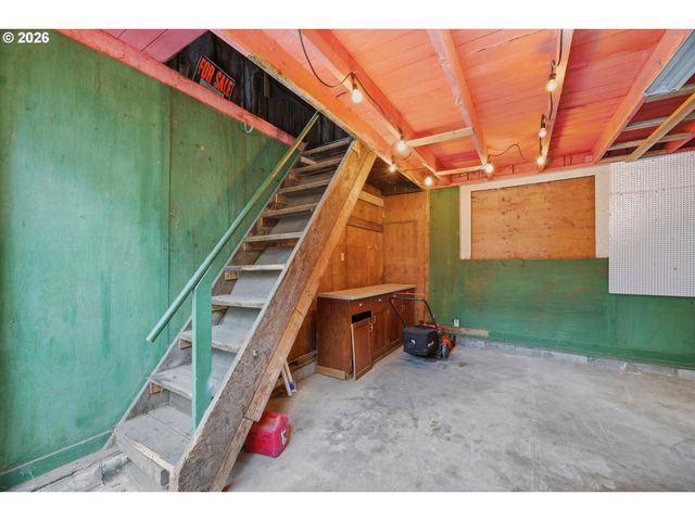 2237 Ne 14TH Ave, Portland, OR 97212
