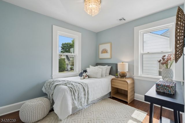 98 Midland Blvd, Maplewood Twp., NJ 07040