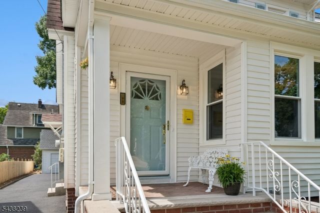 98 Midland Blvd, Maplewood Twp., NJ 07040