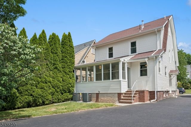 98 Midland Blvd, Maplewood Twp., NJ 07040