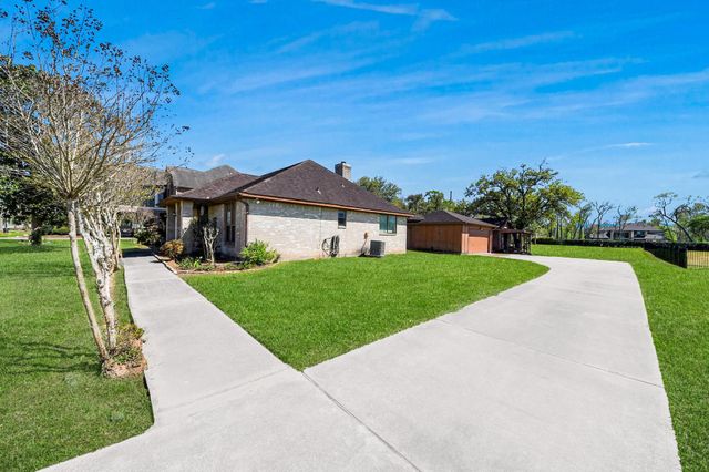 5415 Raintree Drive, Missouri City, TX 77459