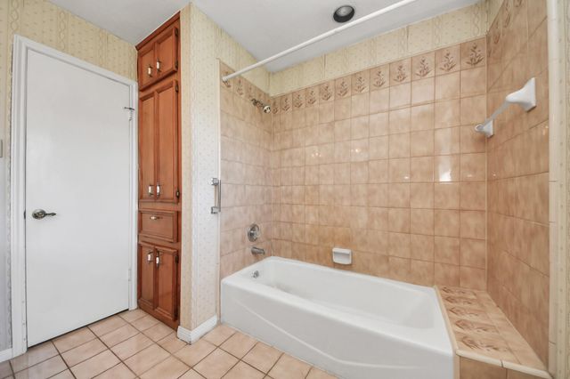 5415 Raintree Drive, Missouri City, TX 77459