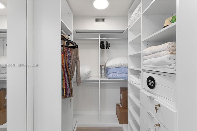 401 Ocean Dr 918, Miami Beach, FL 33139