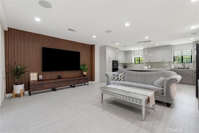 11001 Gothic Avenue, Granada Hills, CA 91344