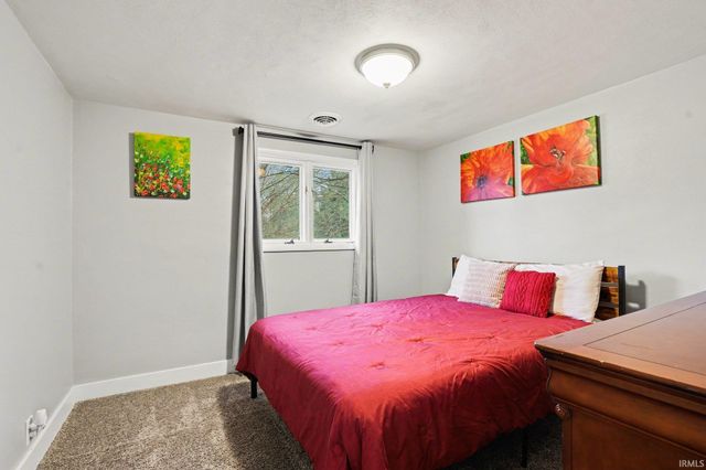 52770 Arbor Drive, South Bend, IN 46635