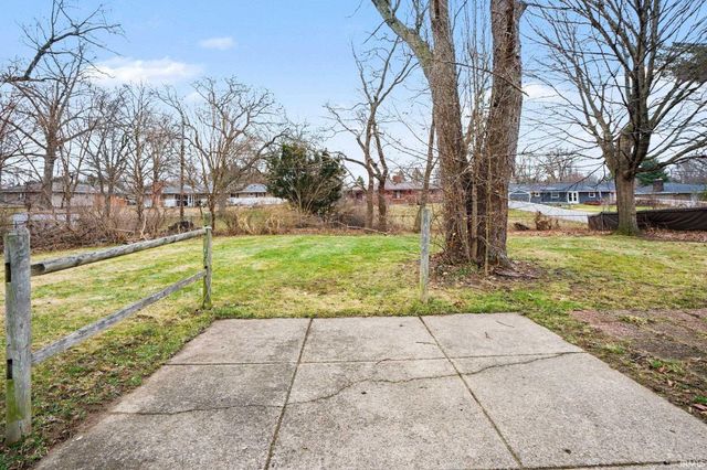 52770 Arbor Drive, South Bend, IN 46635