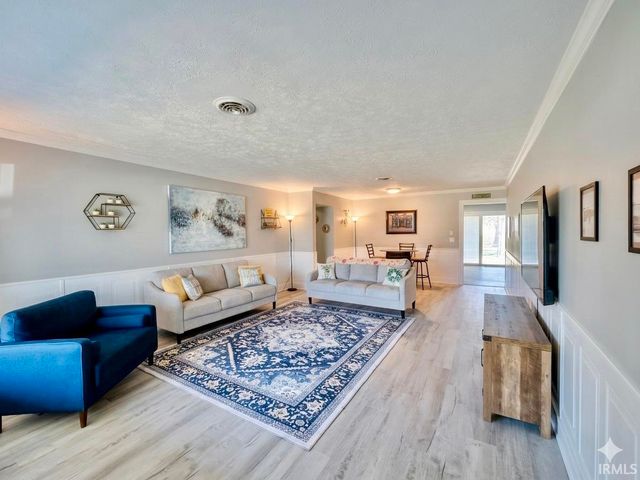 52770 Arbor Drive, South Bend, IN 46635