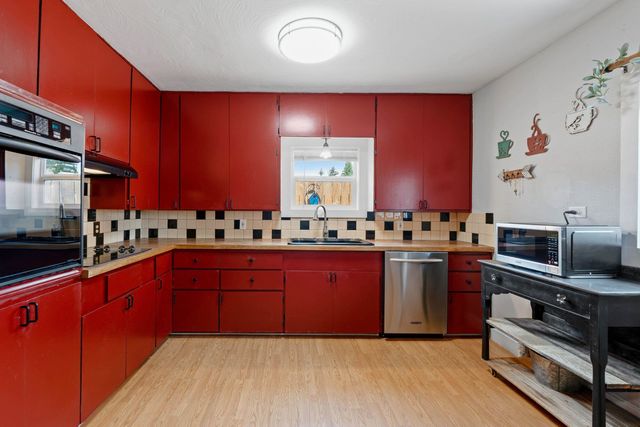3021 N Girard Rd, Spokane, WA 99212