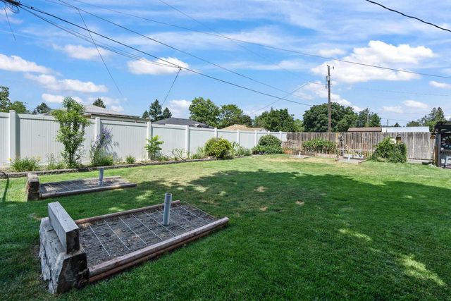 3021 N Girard Rd, Spokane, WA 99212