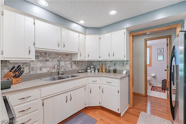 8515 Scenicridge Avenue NW, Clinton, OH 44216