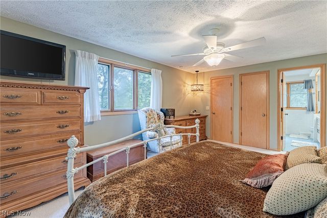 8515 Scenicridge Avenue NW, Clinton, OH 44216
