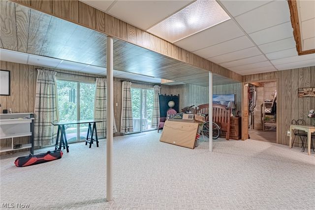 8515 Scenicridge Avenue NW, Clinton, OH 44216
