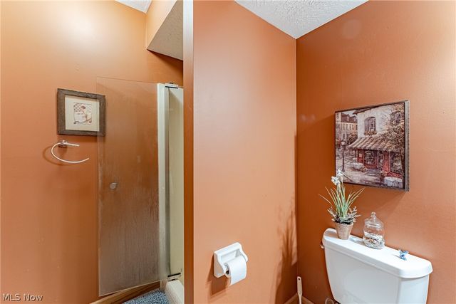 8515 Scenicridge Avenue NW, Clinton, OH 44216