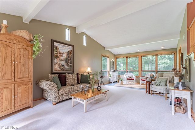 8515 Scenicridge Avenue NW, Clinton, OH 44216