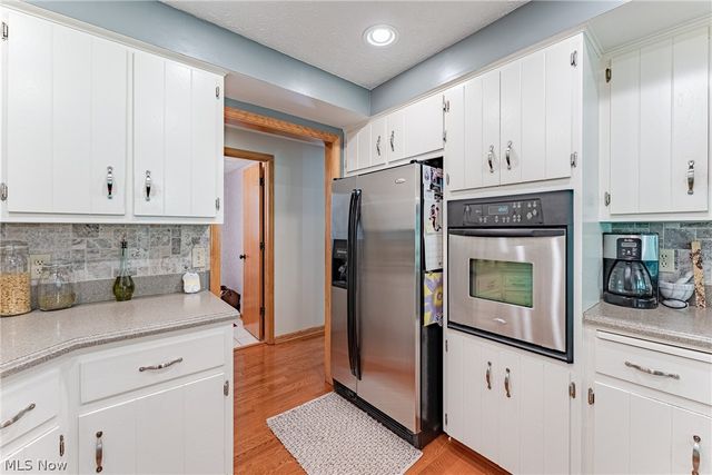 8515 Scenicridge Avenue NW, Clinton, OH 44216