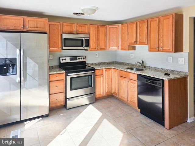 20559 STRATH HAVEN DR, Gaithersburg, MD 20886