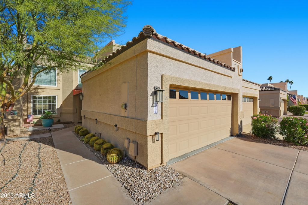 9034 W PORT ROYALE Lane, Peoria, AZ 85381 — photo 3