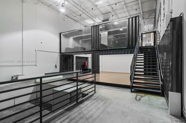 7620 NW 25th St 4, Miami, FL 33122