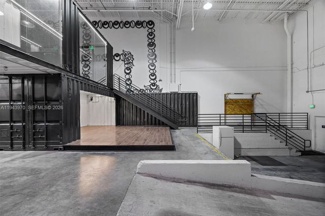 7620 NW 25th St 4, Miami, FL 33122