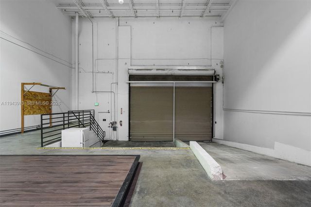 7620 NW 25th St 4, Miami, FL 33122