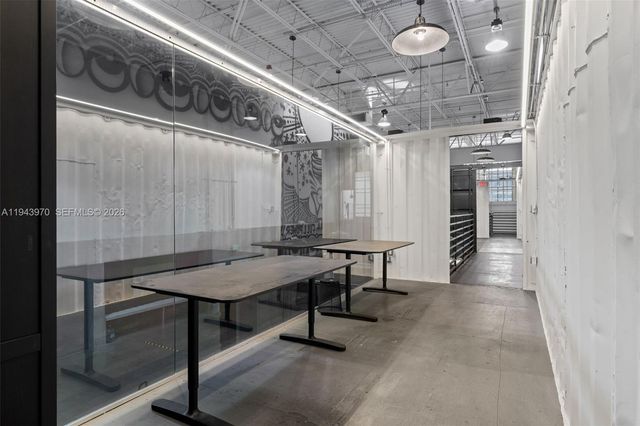 7620 NW 25th St 4, Miami, FL 33122