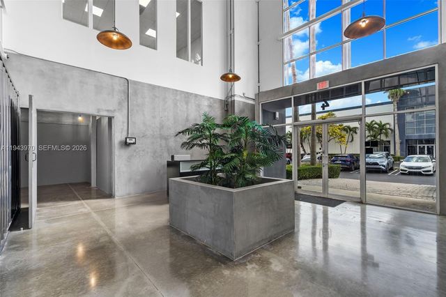 7620 NW 25th St 4, Miami, FL 33122