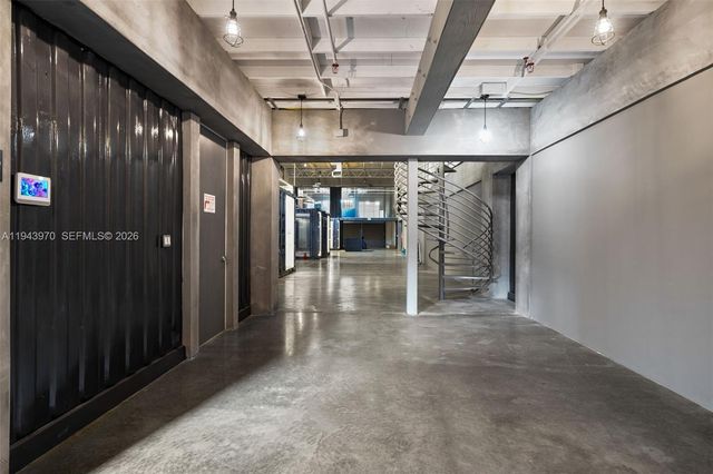 7620 NW 25th St 4, Miami, FL 33122