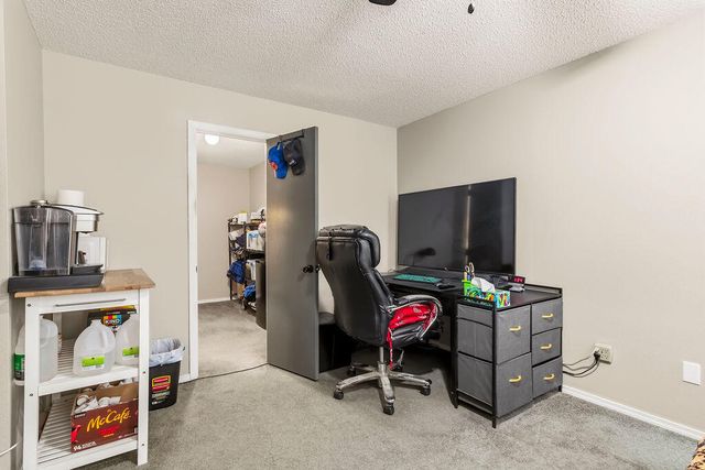 4048 W Falcon Drive, Battlefield, MO 65619