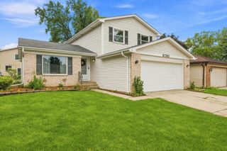 6780 Redwing Drive, Woodridge, IL 60517