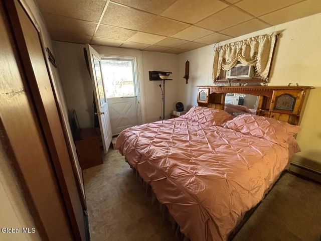 27 Franklin Street, Gloversville, NY 12078