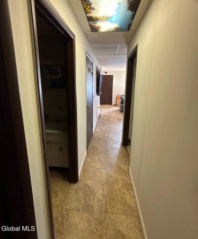 27 Franklin Street, Gloversville, NY 12078