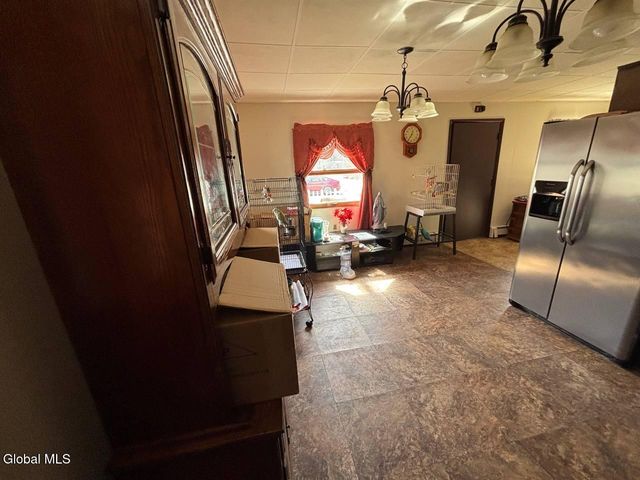 27 Franklin Street, Gloversville, NY 12078