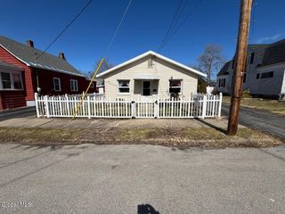 27 Franklin Street, Gloversville, NY 12078