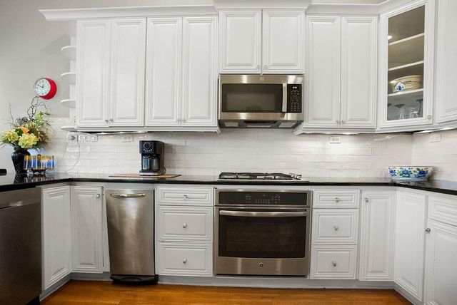 10531 Mission Road 301, Leawood, KS 66206