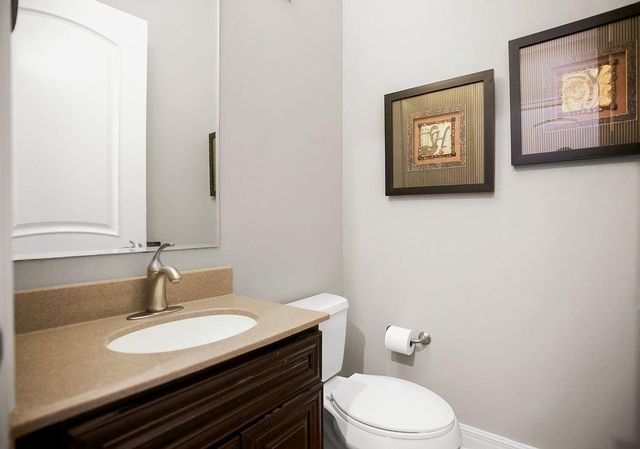 10531 Mission Road 301, Leawood, KS 66206