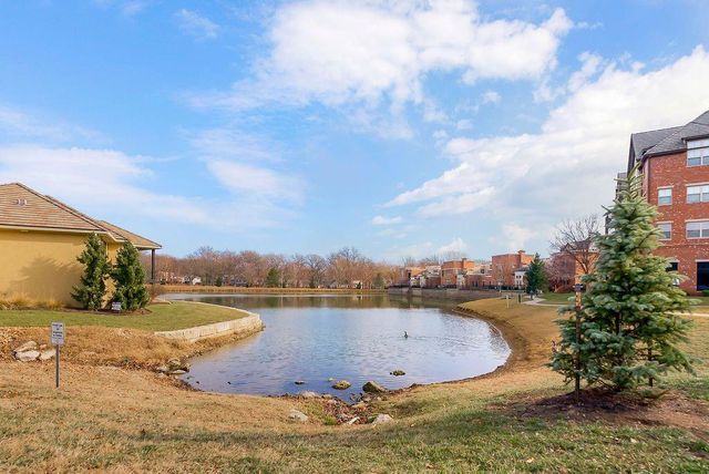 10531 Mission Road 301, Leawood, KS 66206