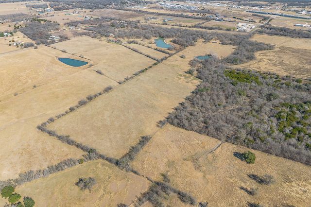 1325 N Katy Road, Elm Mott, TX 76640