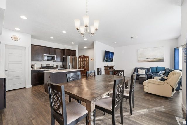 1683 S HAVEN PKWY, West Haven, UT 84401