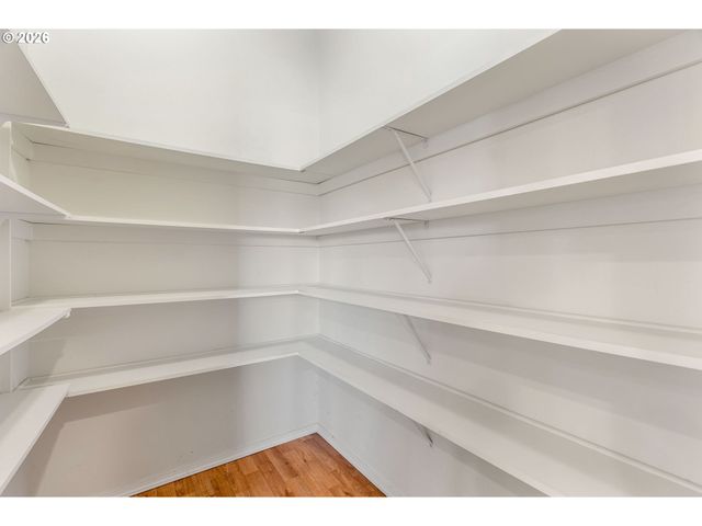 1606 TAYLOR Ave, Hood River, OR 97031