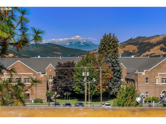 1606 TAYLOR Ave, Hood River, OR 97031